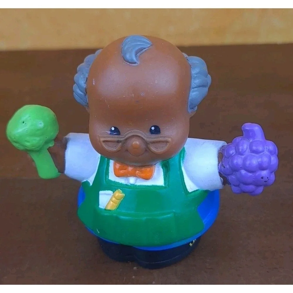 Fisher Price Little People Sam Grocer Man African American Grapes Grocery Store